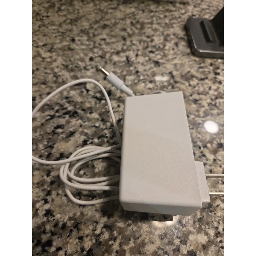 Lucent Trans (12V/3.5A) 42-Watt AC/DC Power Supply (1A105-1235)